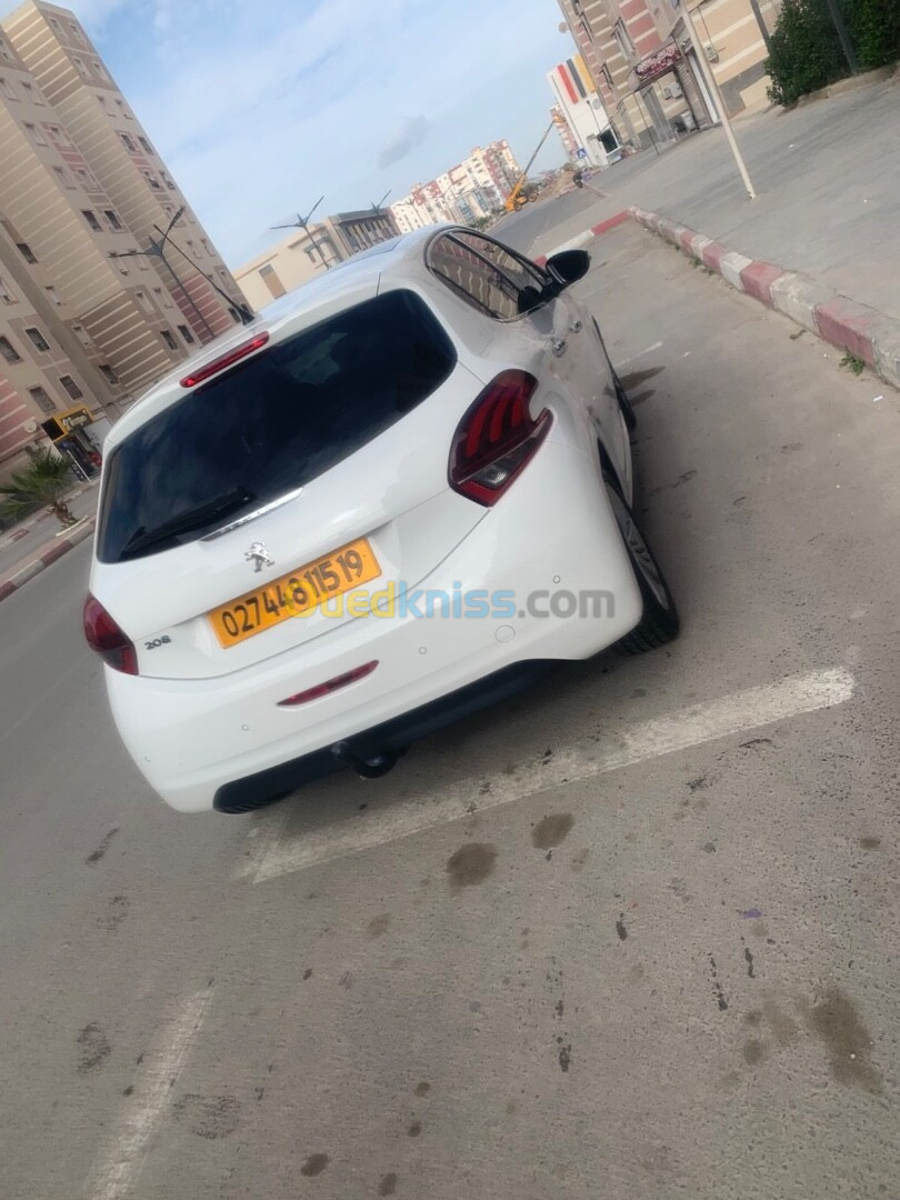 Peugeot 208 2015 208