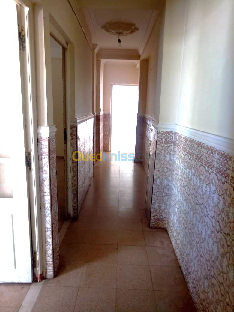 Location Appartement F4 Constantine El khroub