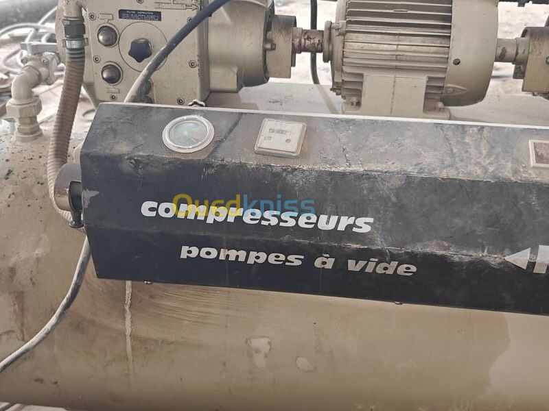 Compresseur-pompe a vide 