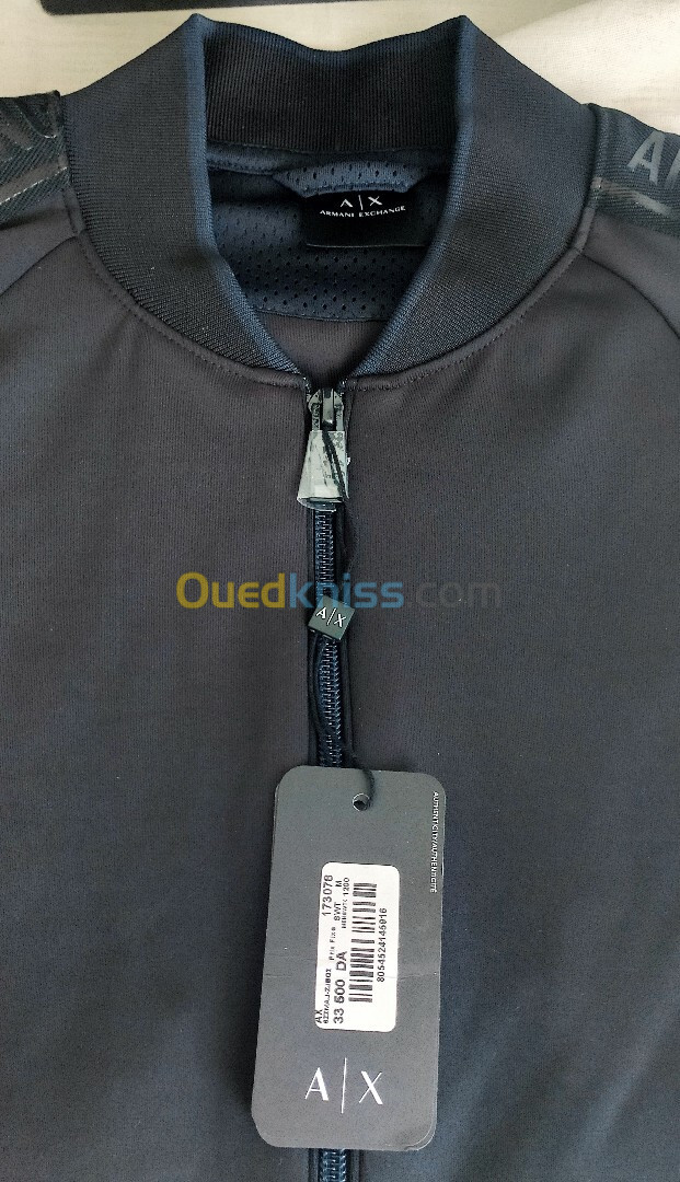 Veste Armani AX couleur noir taille M 