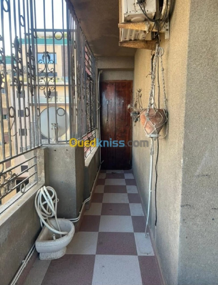 Location Appartement F4 Alger Dar el beida