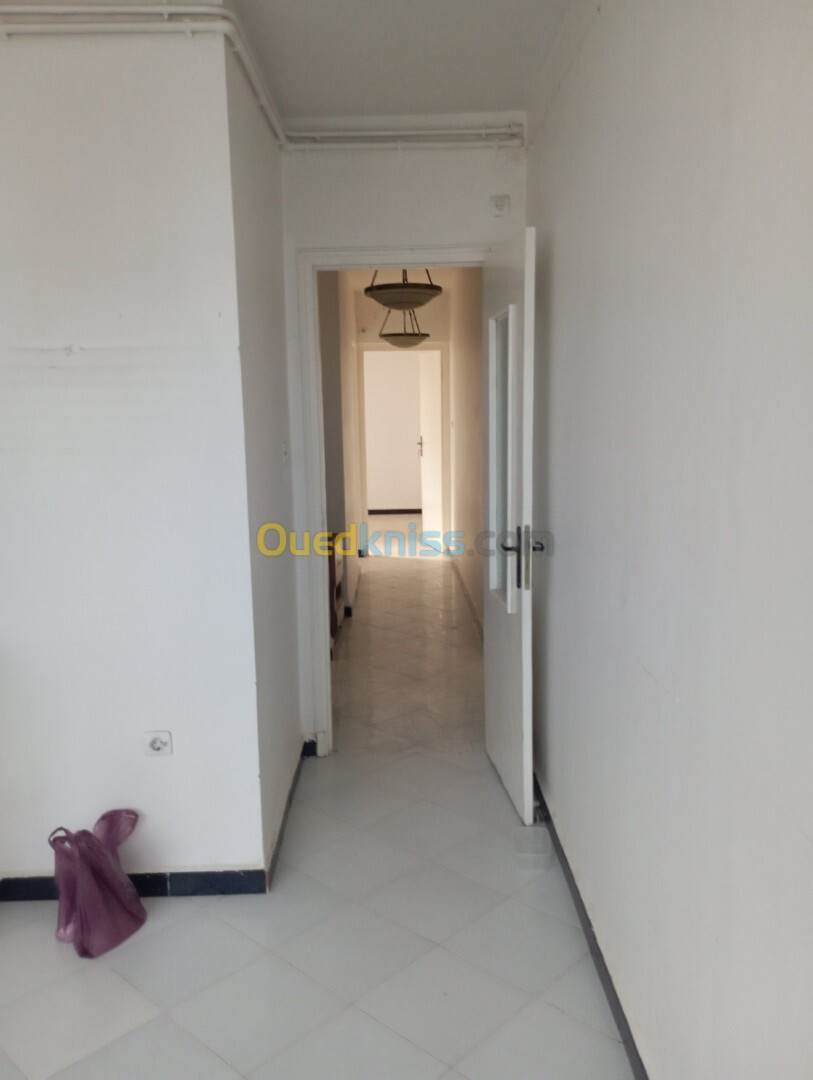 Location Appartement F3 Alger Ain benian