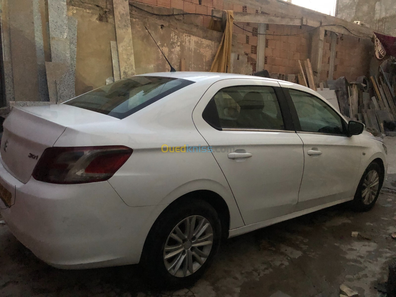 Peugeot 301 2014 Allure