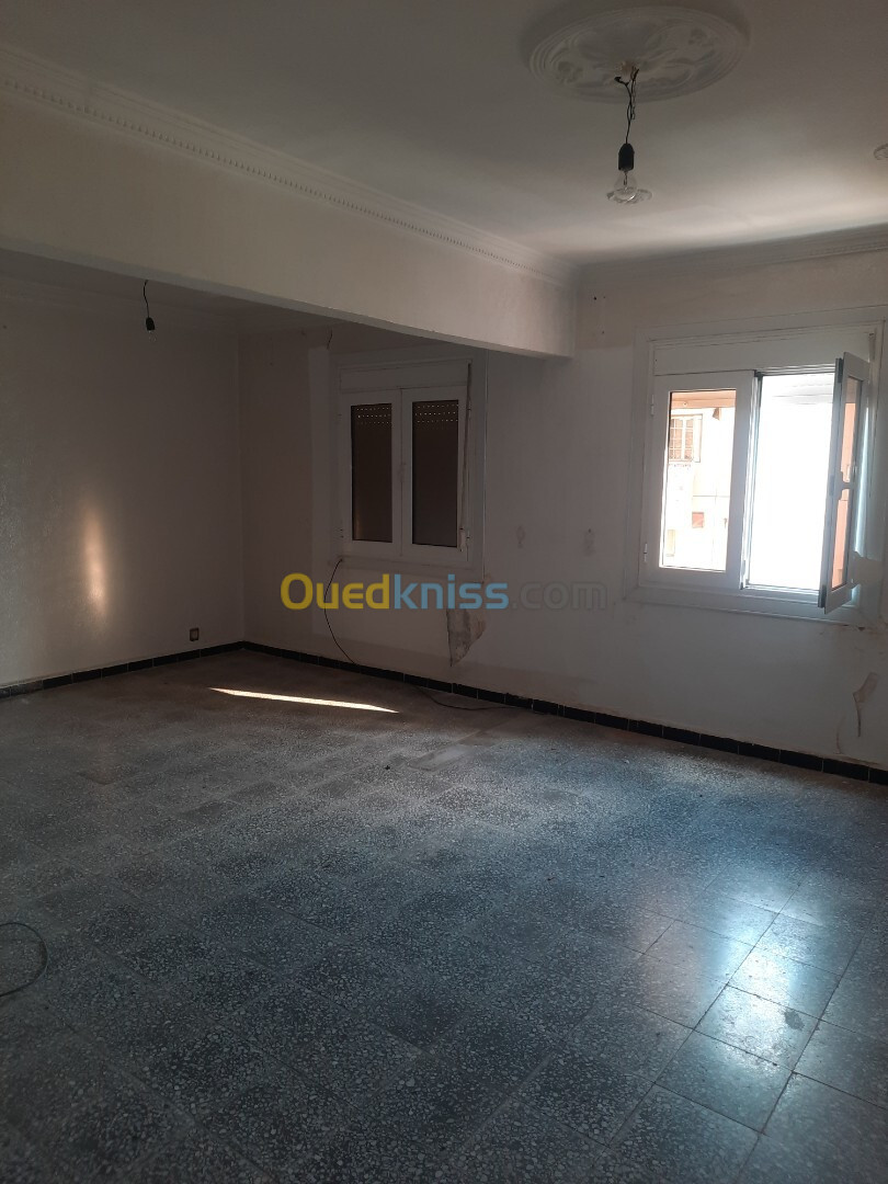 Location Appartement F4 Blida Ouled yaich