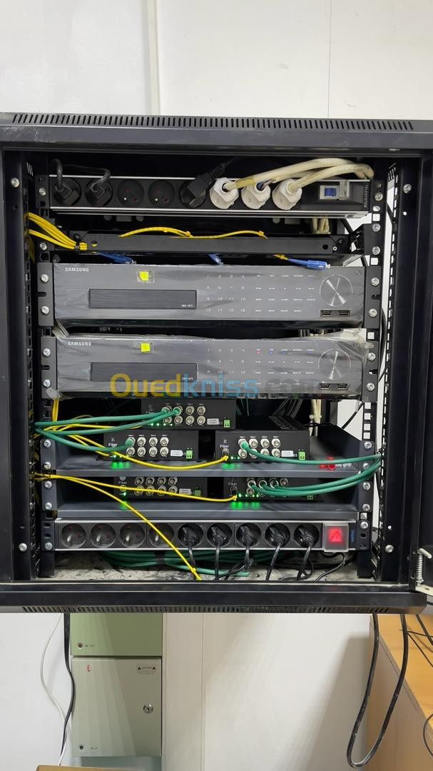 Services d'Installation, de Soudure et de Test de Fibre Optique