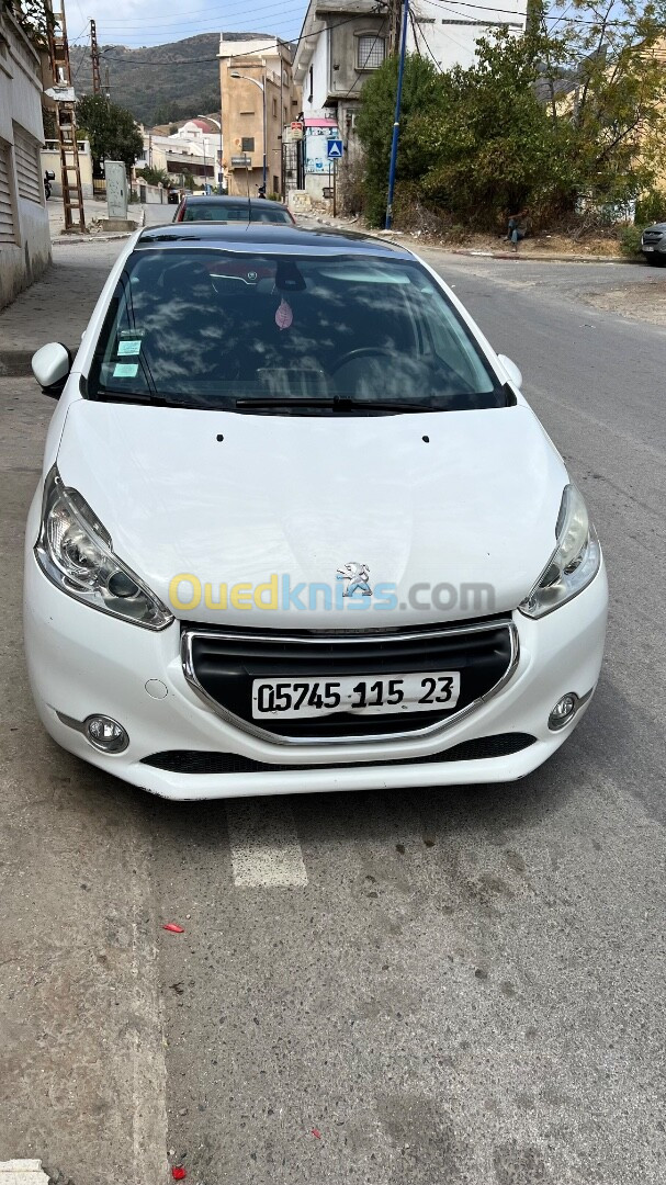 Peugeot 208 2015 Allure