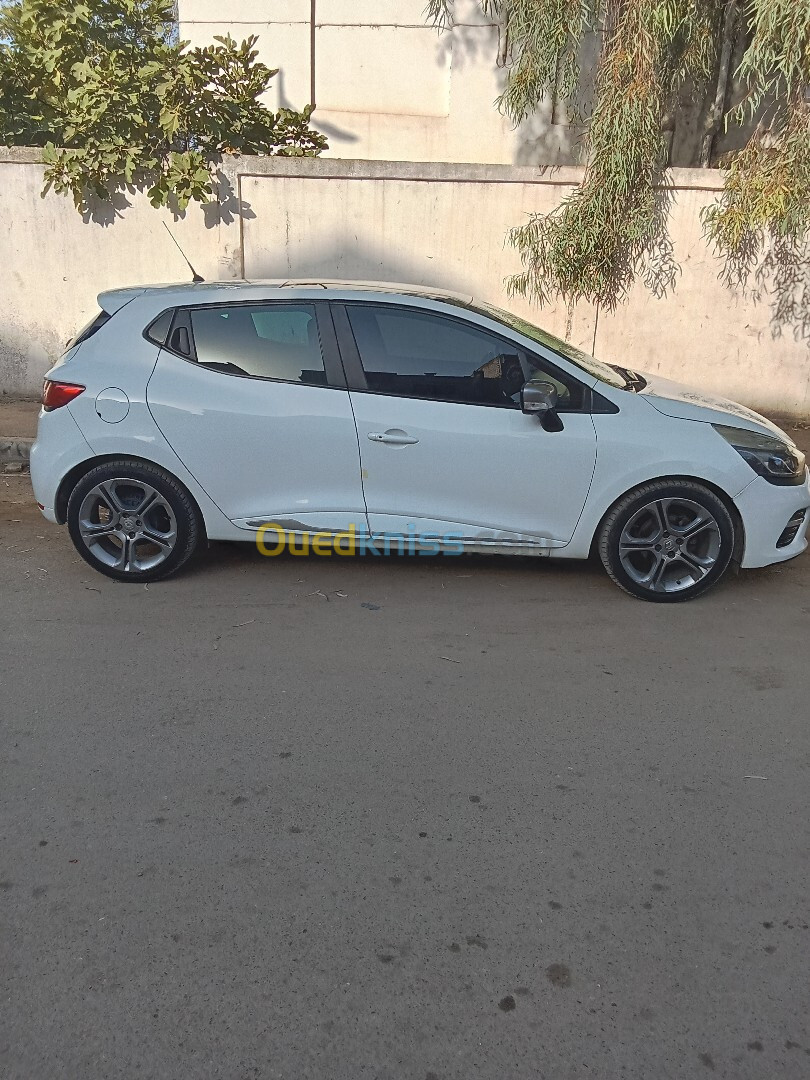 Renault Clio 4 2015 GT Line +