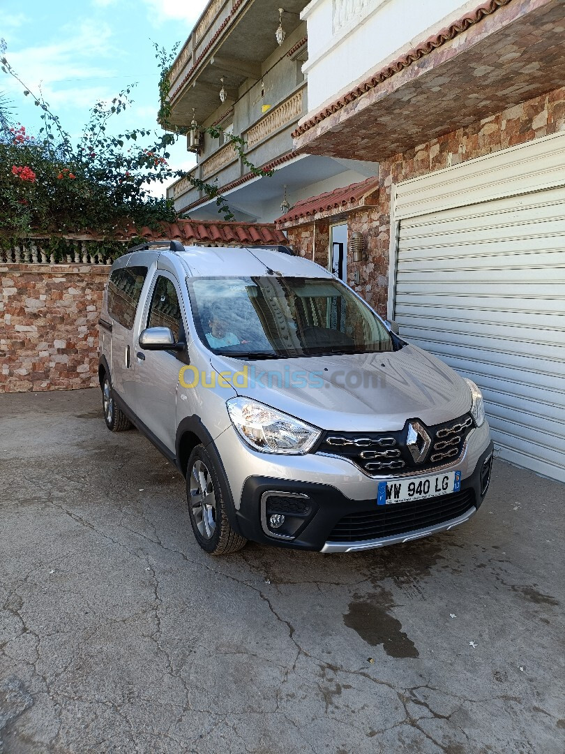 Renault Kangoo 2024 Vitrine