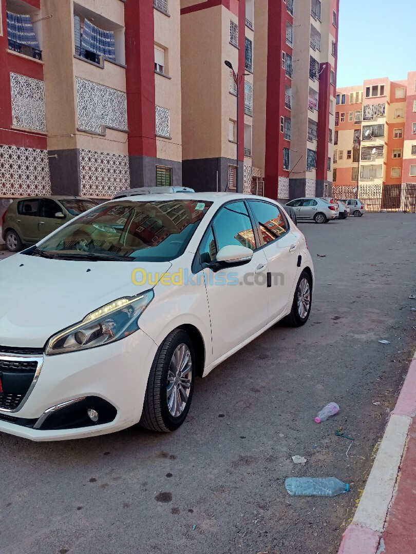 Peugeot 208 2018 Allure Facelift