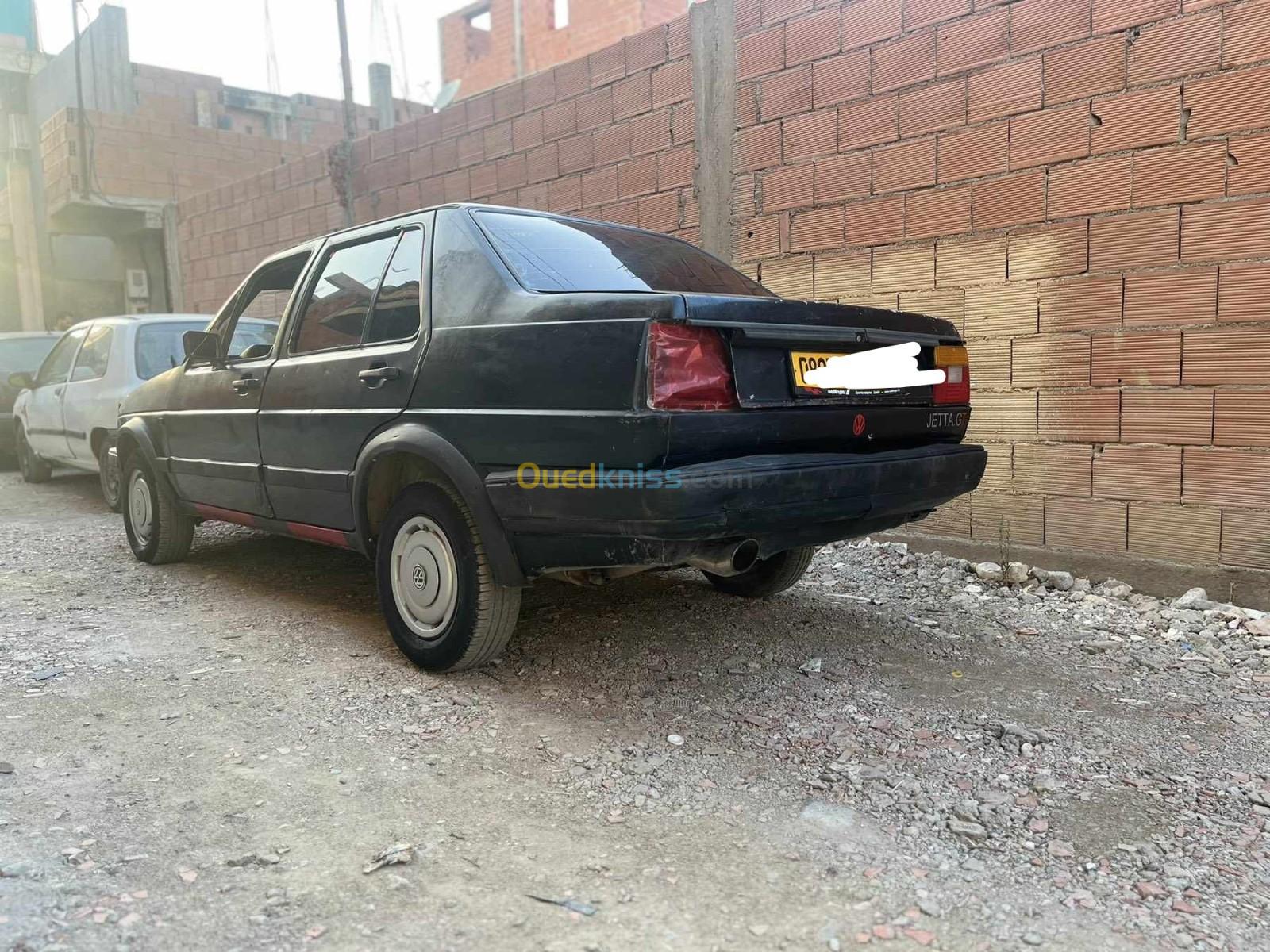 Купить Volkswagen Jetta - фото автомобиля 1986 года