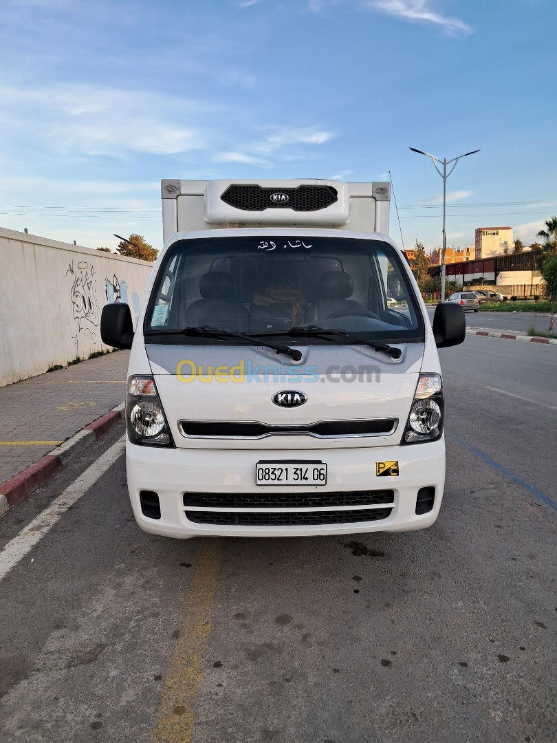 Kia frigorifique K2700 2014