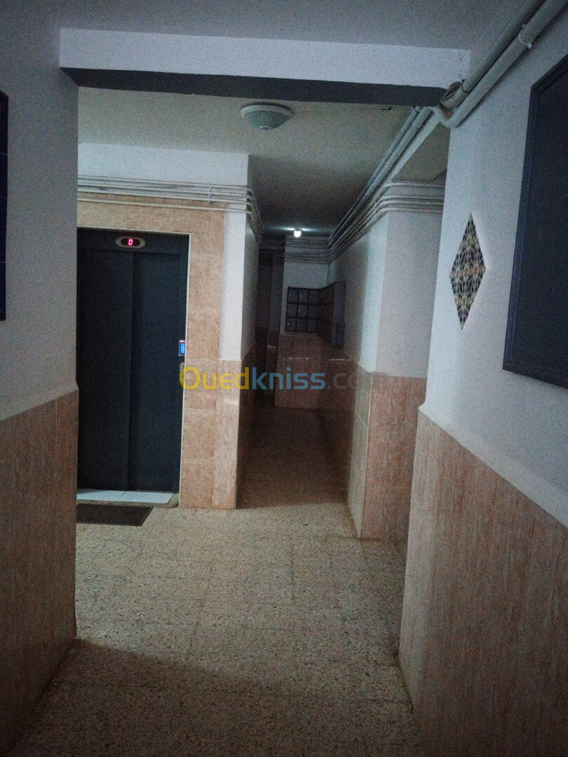 Vente Appartement F4 Alger Ain benian