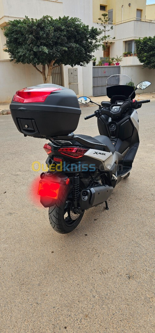 Yamaha Xmax 300 2024