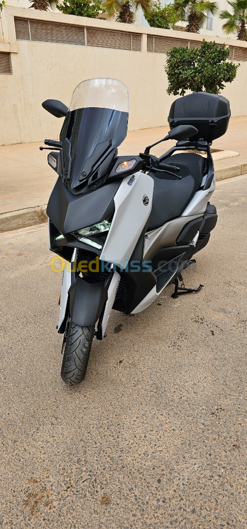 Yamaha Xmax 300 2024