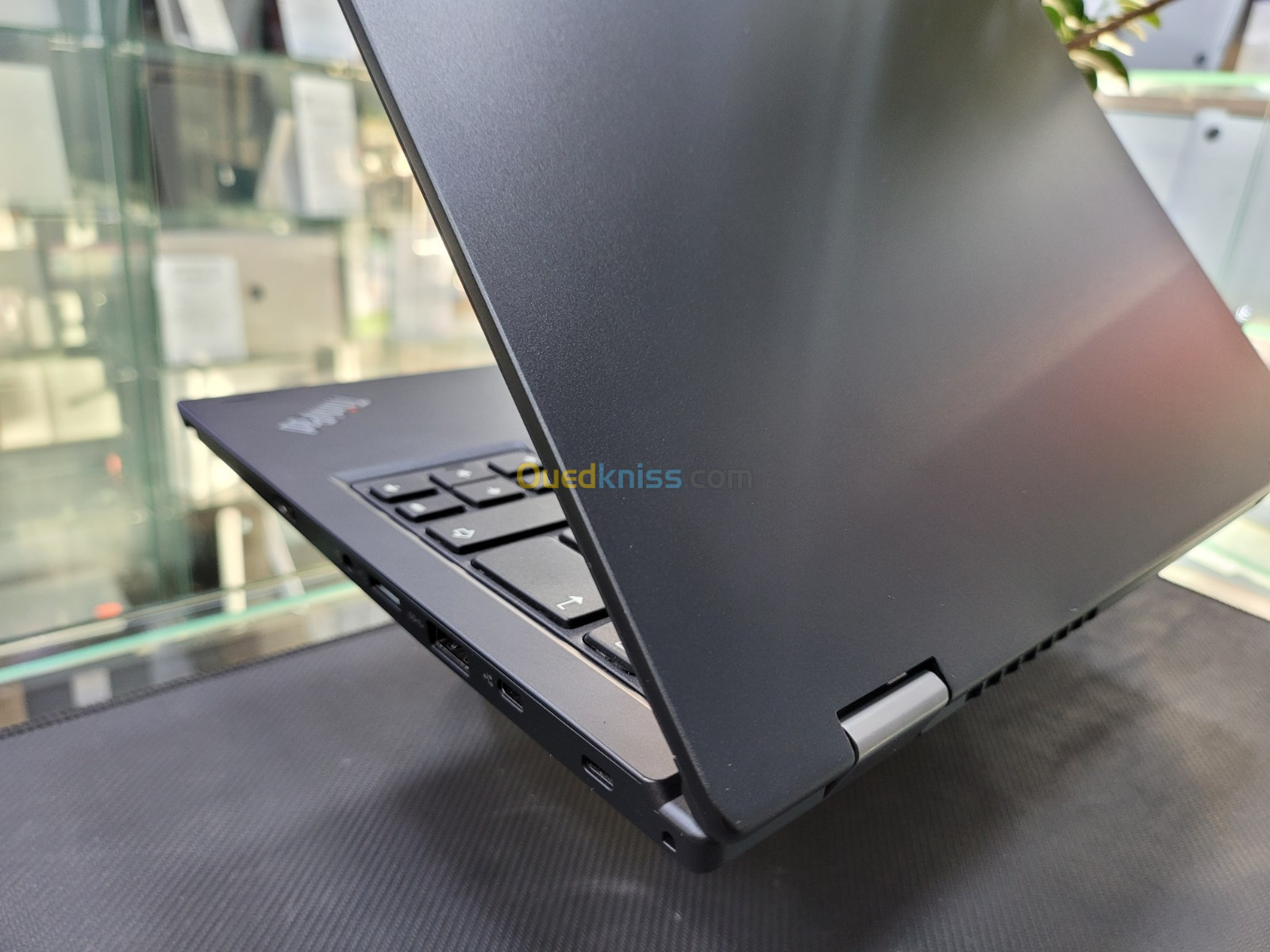 VENDU - LENOVO THINKPAD L390 YOGA, i5-8265U, 8GB, 128GB SSD