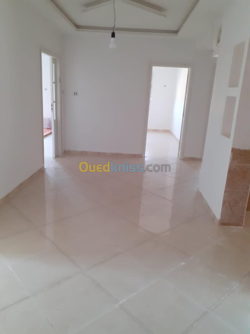 Location Appartement F4 Mostaganem Mezghrane