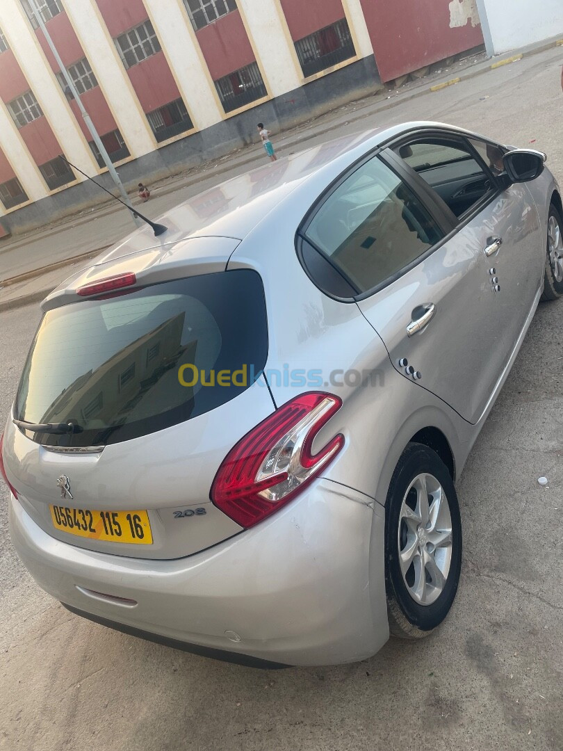 Peugeot 208 2015 Access Facelift