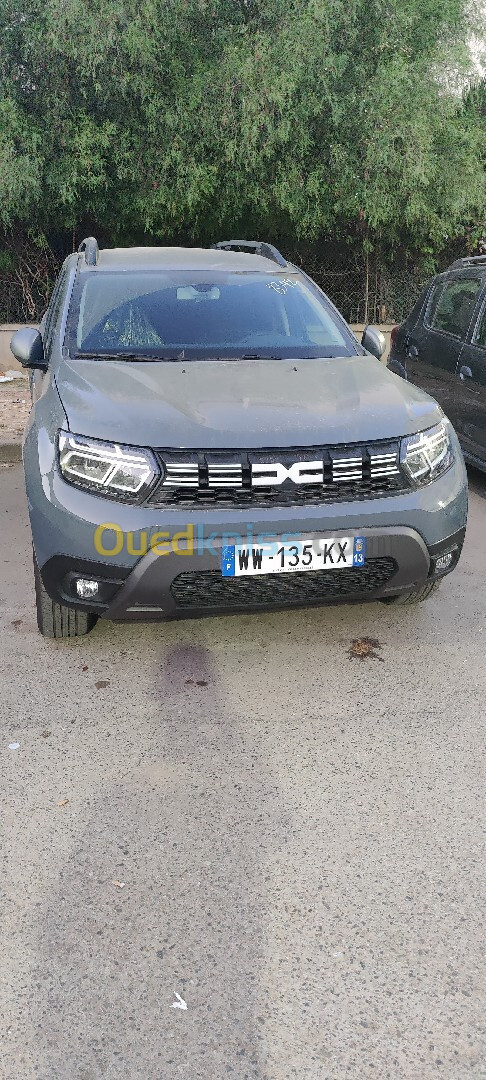 Dacia Duster 2024 Journey gris nardo et vert