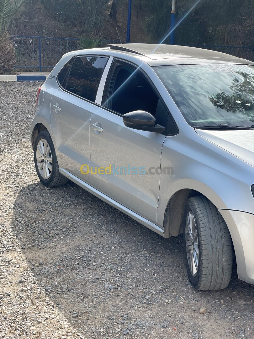 Volkswagen Polo 2013 silver Edition