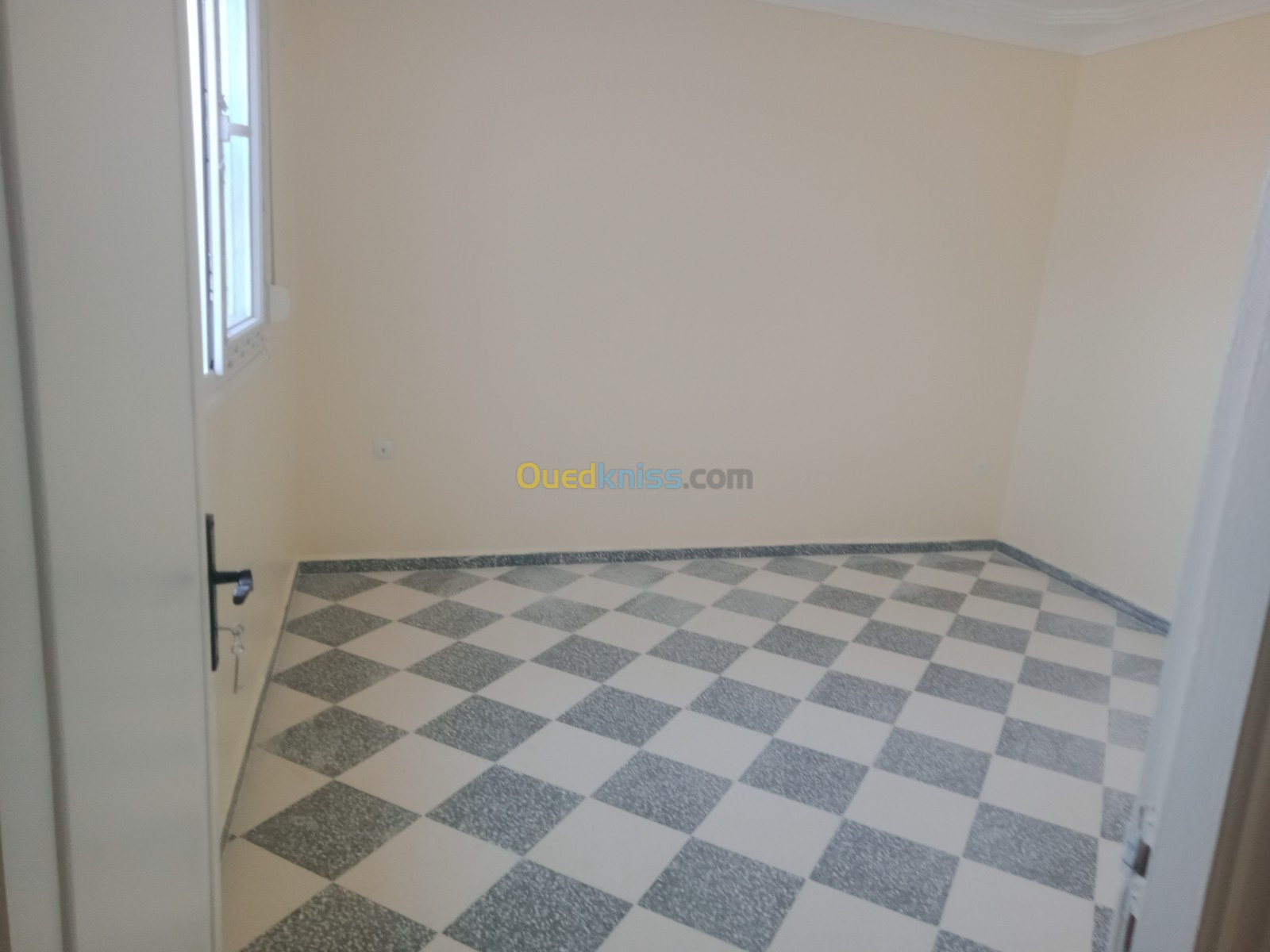 Location Niveau De Villa F3 Tlemcen Mansourah