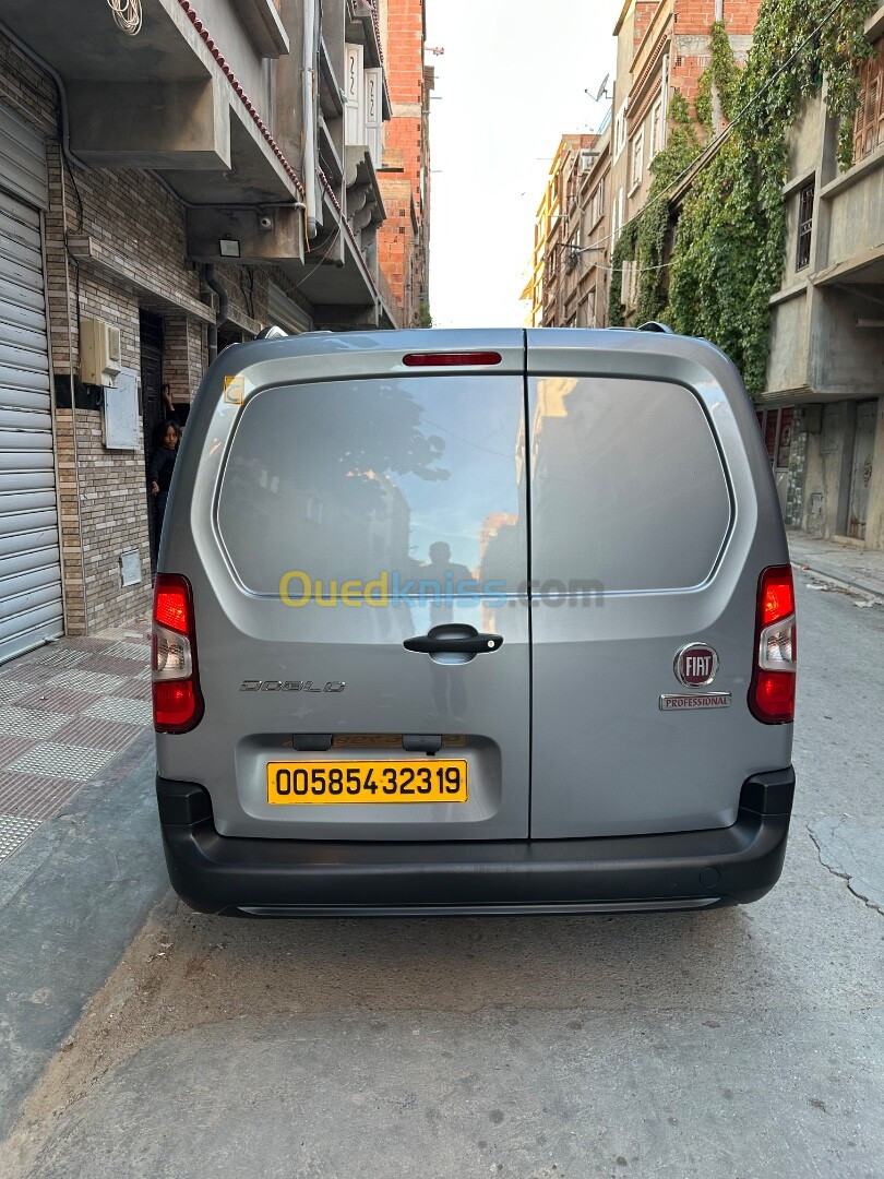 Fiat Doblo italien 2023 2023