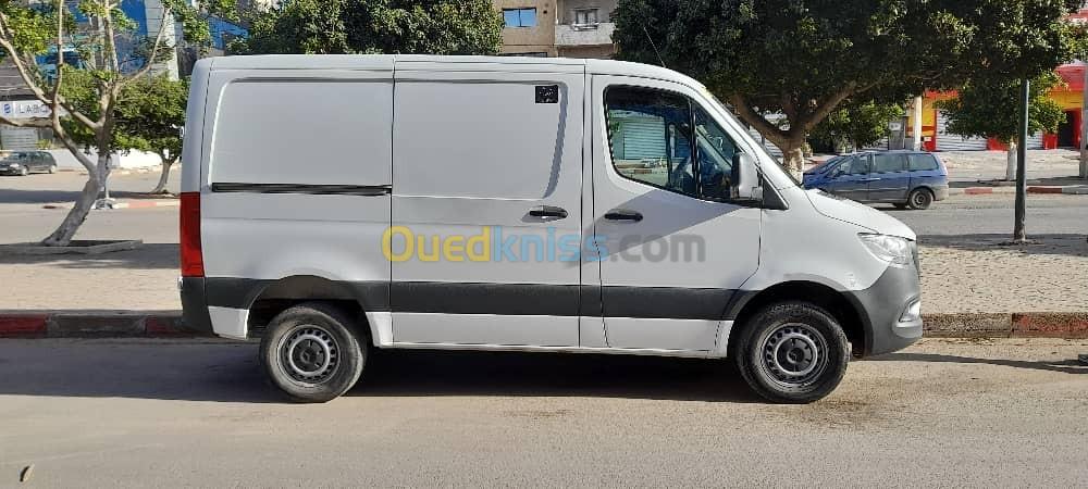 Mercedes SPRINTER 2021