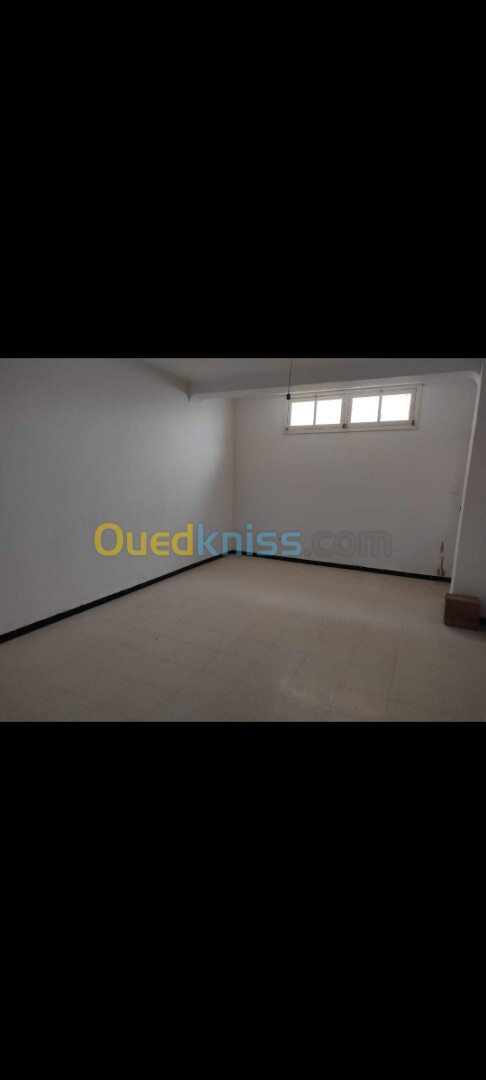 Location Appartement F4 Bouira Lakhdaria