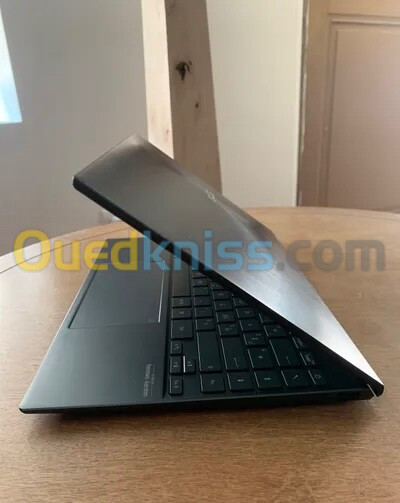 ASUS ZENBOOK UX325E 13.3'' OLEO - Intel 11TH GEN -I5-1135G7 - 8GB RAM - 256GB SSD -Intel Iris Xe