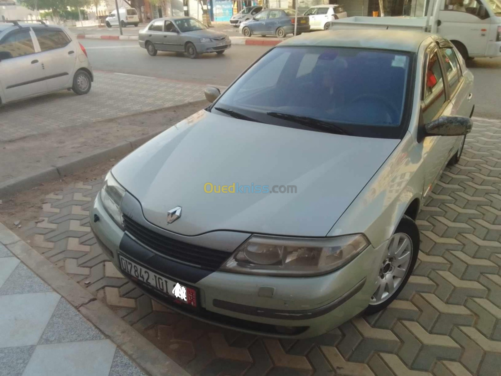 Renault Laguna 2 2001 لاتوت 6 فيتاس