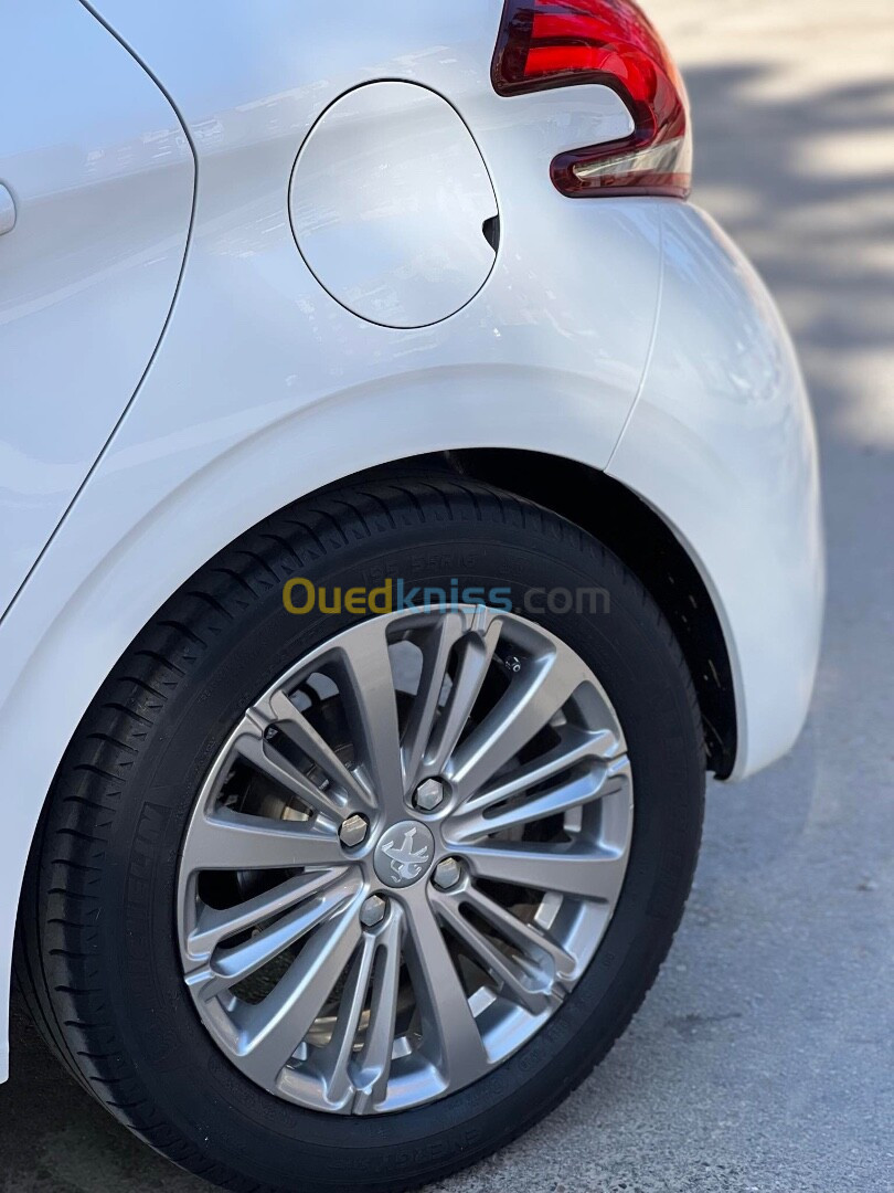 Peugeot 208 2019 Allure facelift