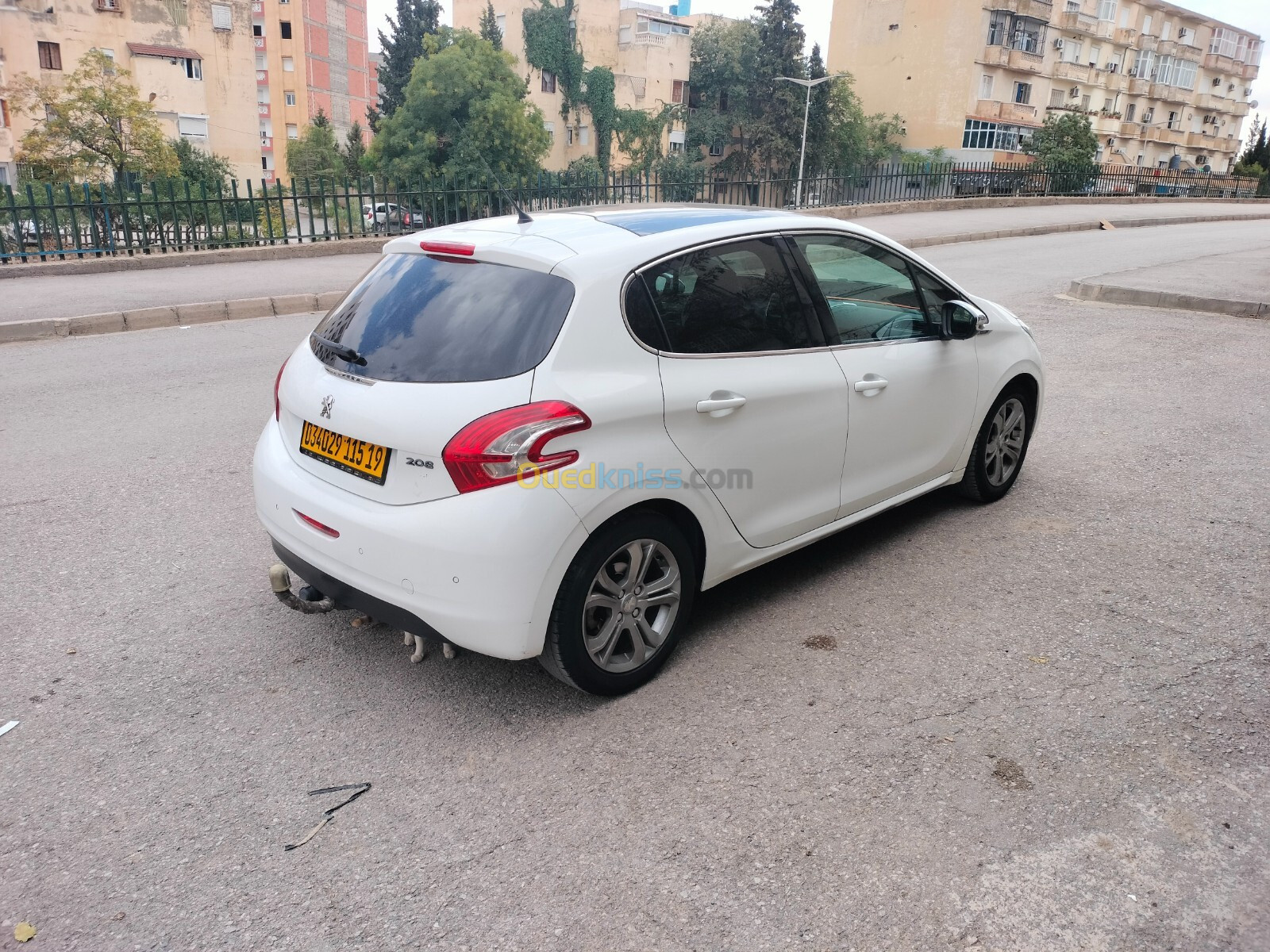 Peugeot 208 2015 Allure