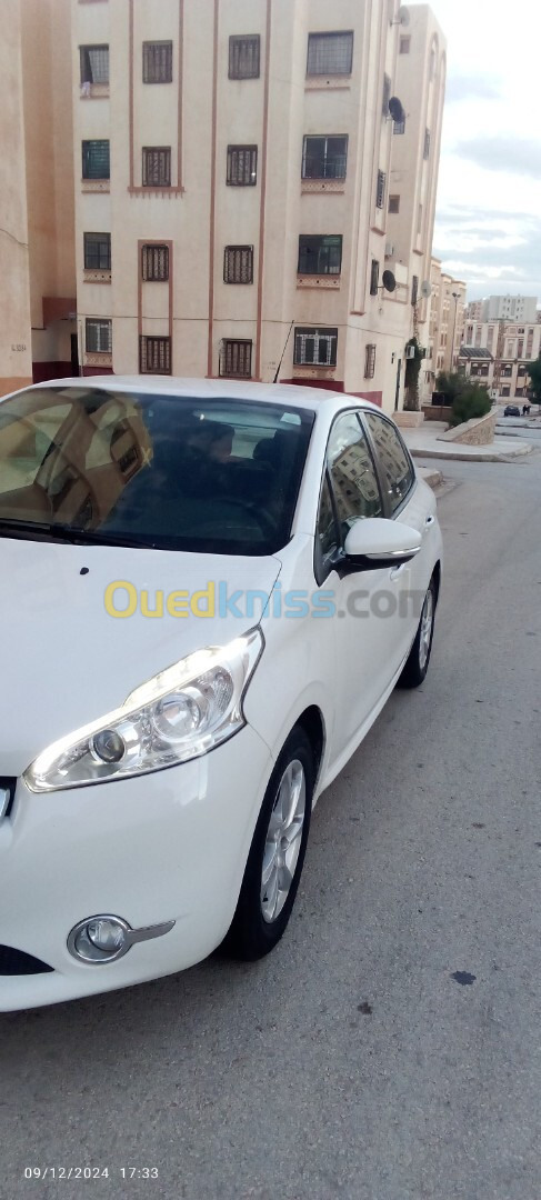 Peugeot 208 2015 Active Facelift