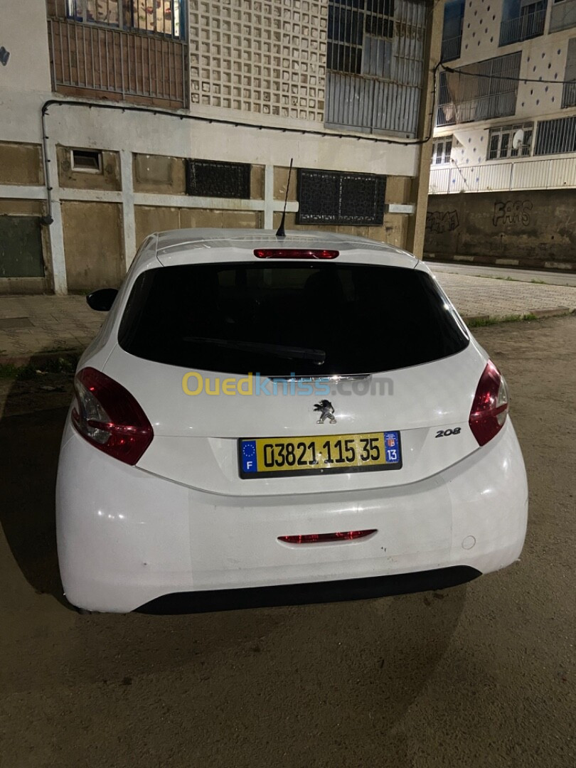 Peugeot 208 2015 Allure