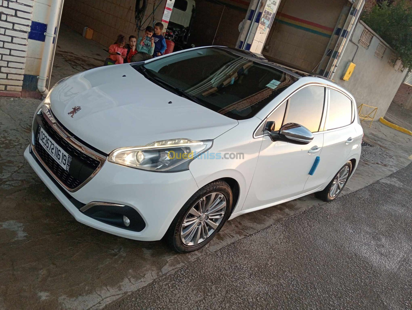 Peugeot 208 2016 Allure Facelift