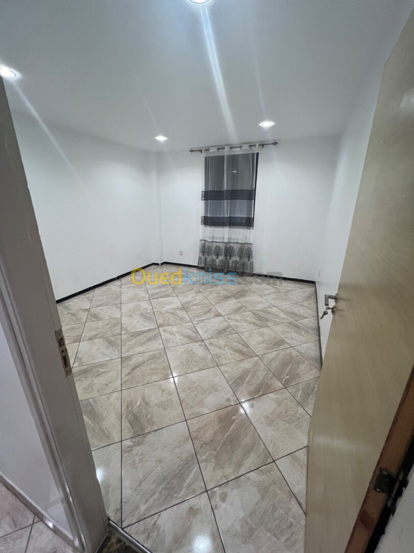 Vente Appartement F4 Oran Bir el djir