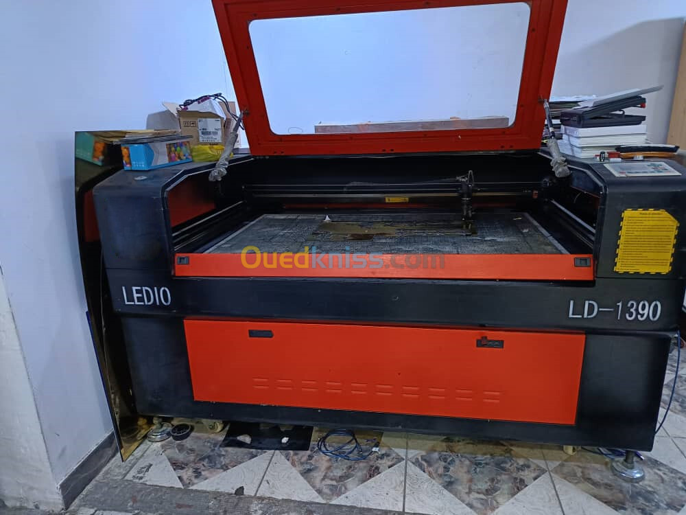 MACHINE LASER LIDO LD-1390 150 WATS