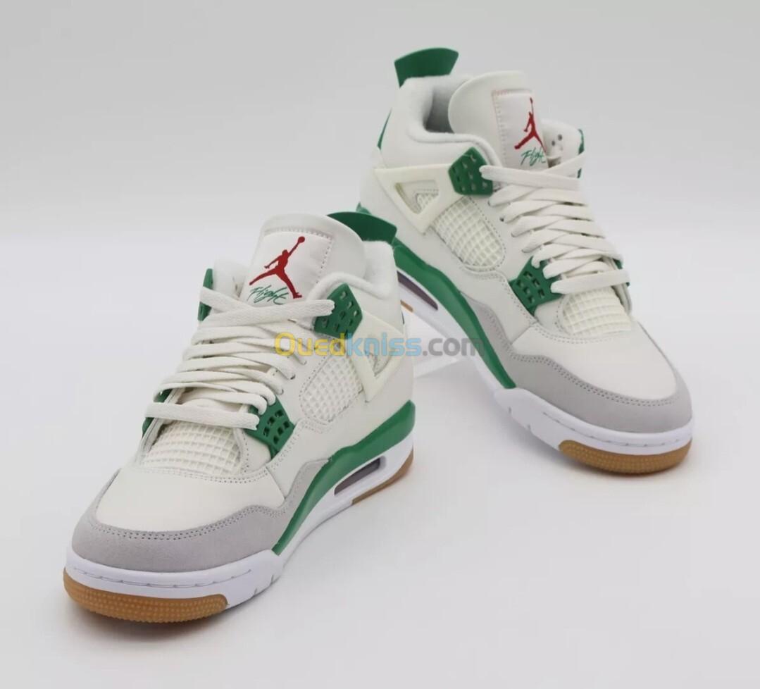 Air Jordan 4 Retro SB (Pine Green) 