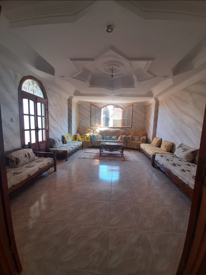 Location vacances Niveau De Villa F3 Skikda Collo