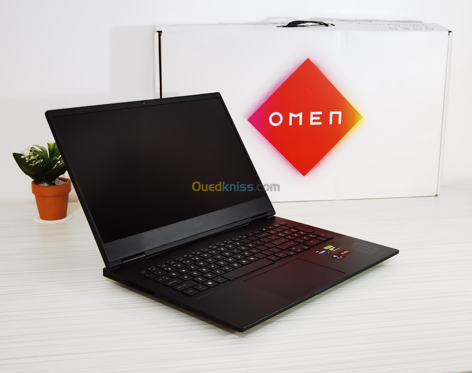 [ VENDU ]HP OMEN 16 - i9-13900HX / RTX 4060 8GO - Écran 16 QHD 240Hz - SSD 1To - RAM 16Go