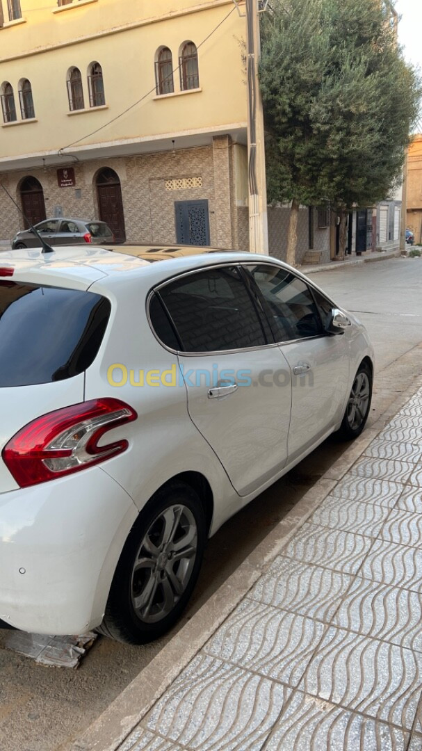 Peugeot 208 2015 Bien