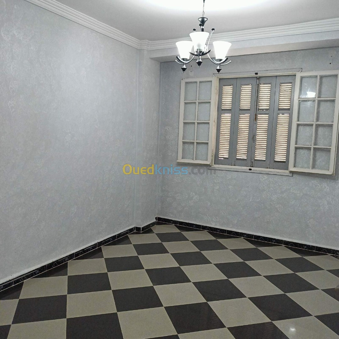 Location Appartement F4 Alger Zeralda