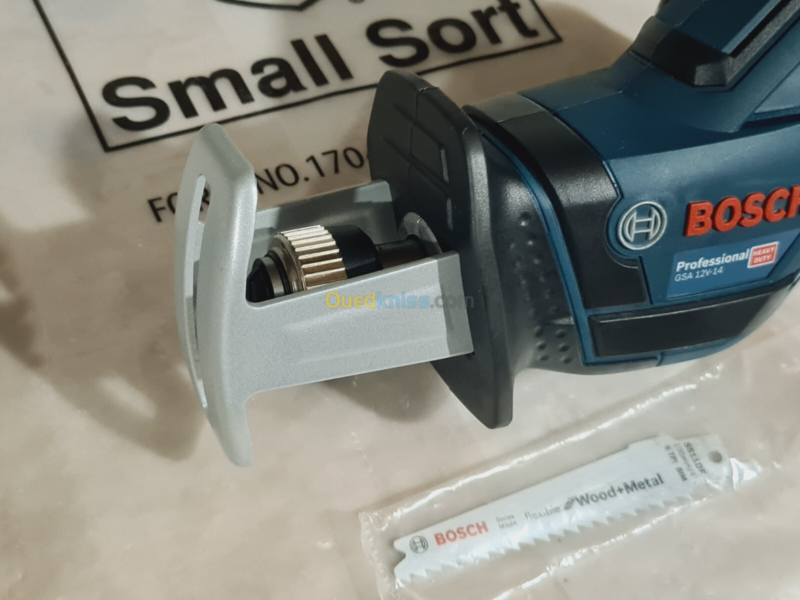 Scie sabre sans fil compact 12V BOSCH GSA 12V-14 SOLO 