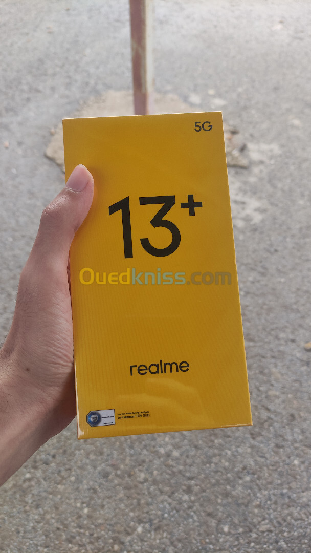 Realme 13+