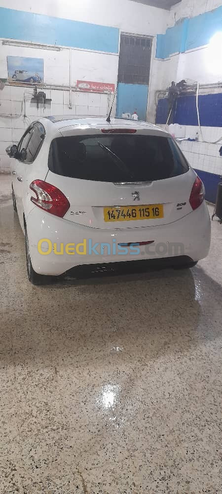 Peugeot 208 2015 Allure