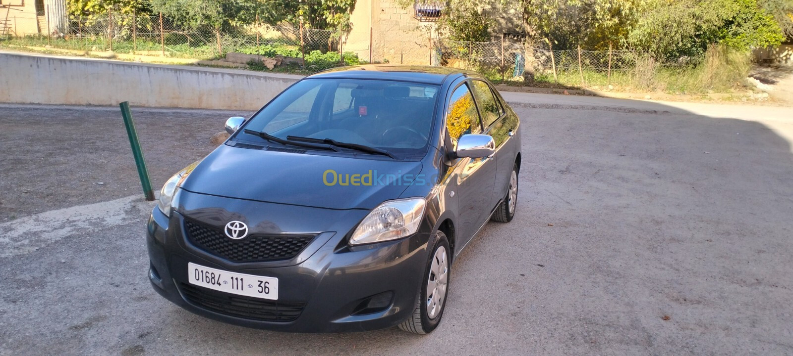 Toyota Yaris Sedan 2011 SD 22