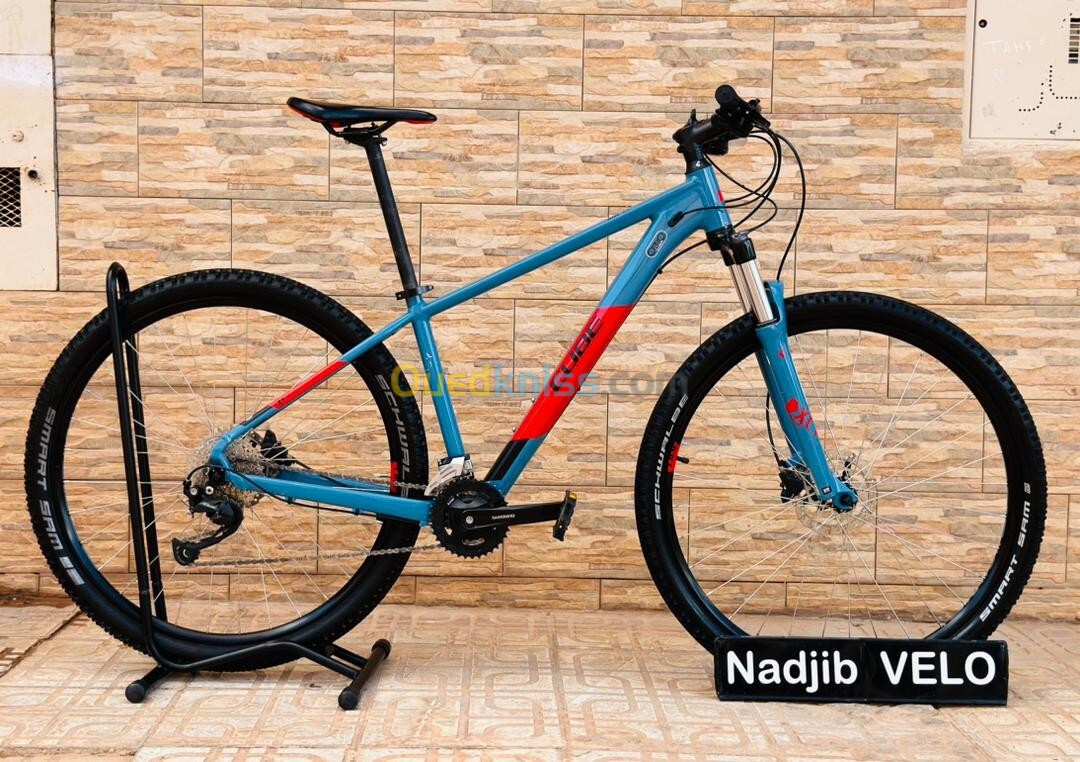 VÉLO VTT CUBE 