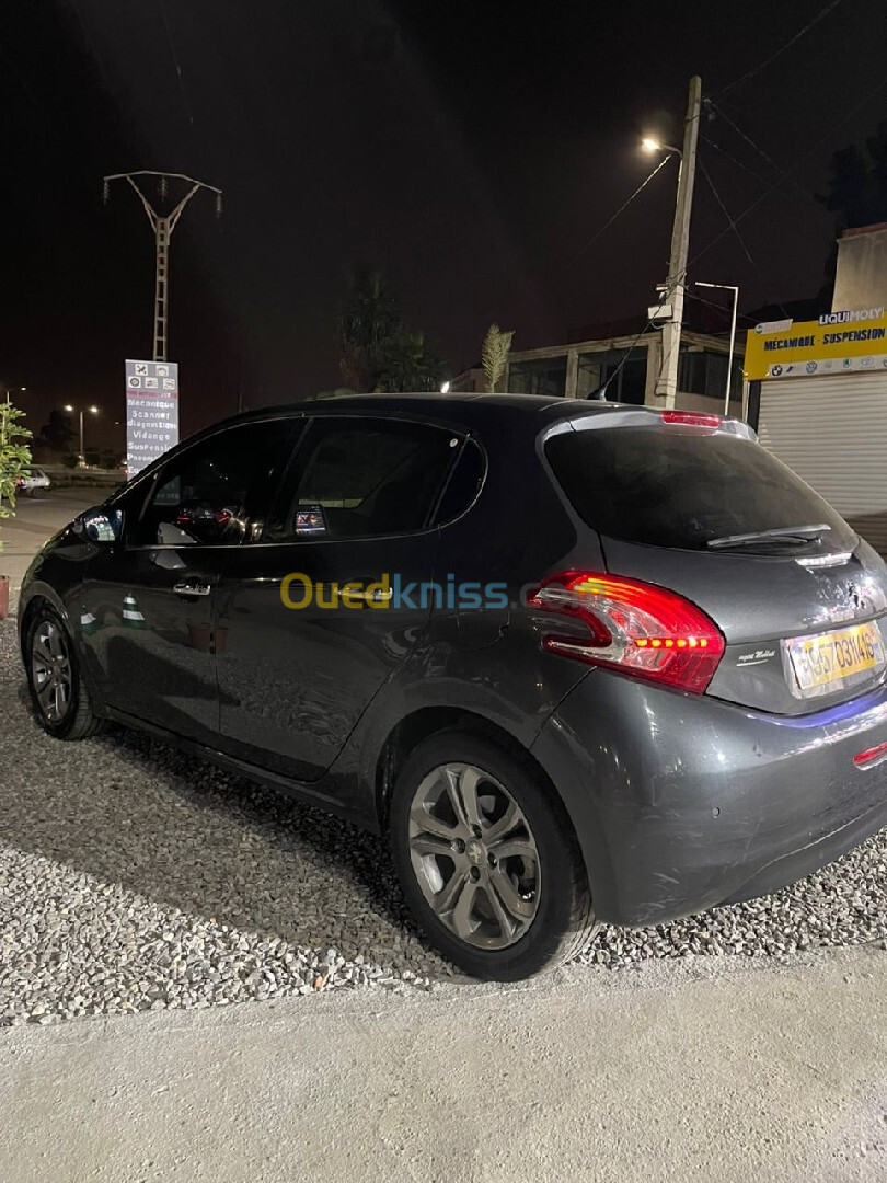 Peugeot 208 2014 Allure