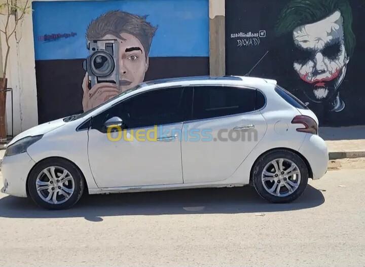 Peugeot 208 2014 208