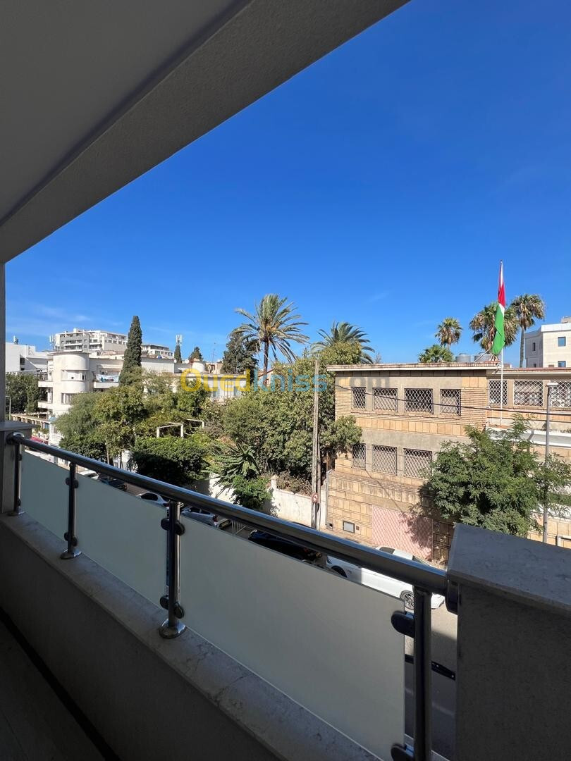 Location Appartement F4 Alger Hydra