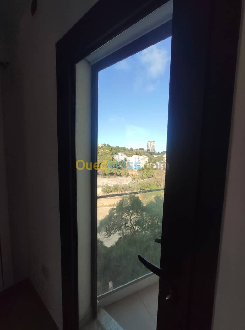 Location Appartement F4 Alger Hydra